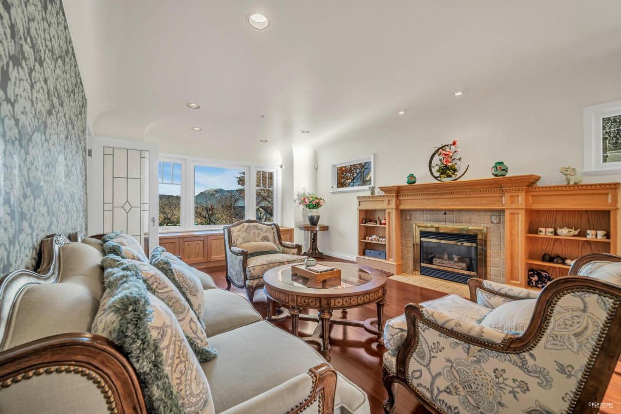 Cozy Dunbar 3 Beds W/ Views