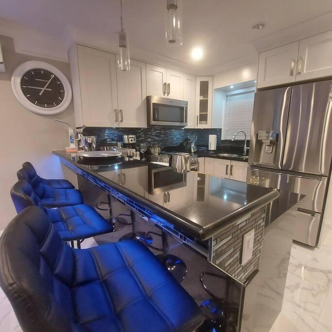 Apartment Beautiful Bright 3 Bed Townhouse *