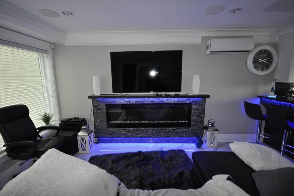 Apartment Beautiful Bright 3 Bed Townhouse Vancouver