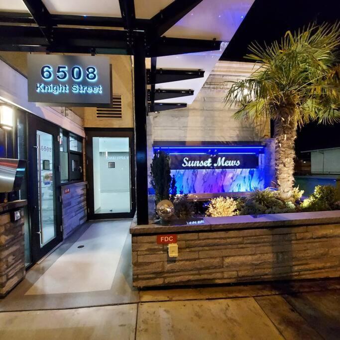 Apartment Beautiful Bright 3 Bed Townhouse Vancouver