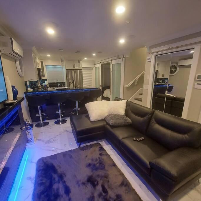 Beautiful Bright 3 Bed Townhouse Apartment