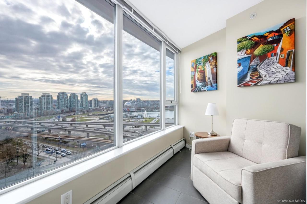Apartment Explore Downtown From Luxury 1 Bed/bath Vancouver