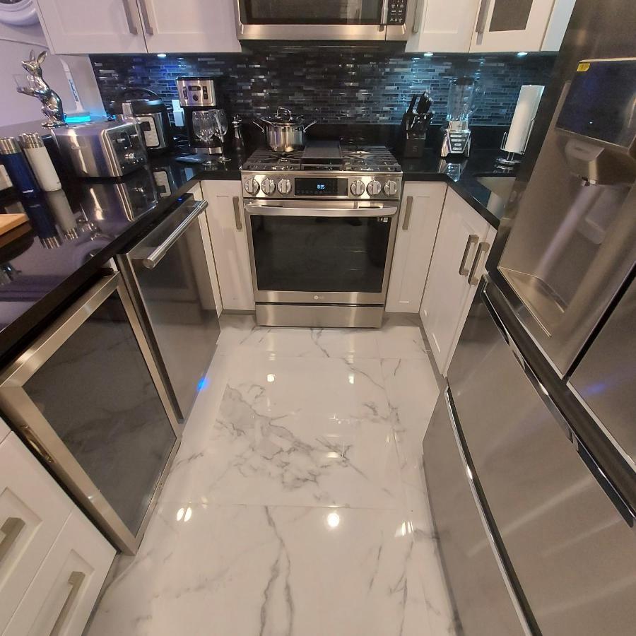 Beautiful Bright 3 Bed Townhouse Vancouver
