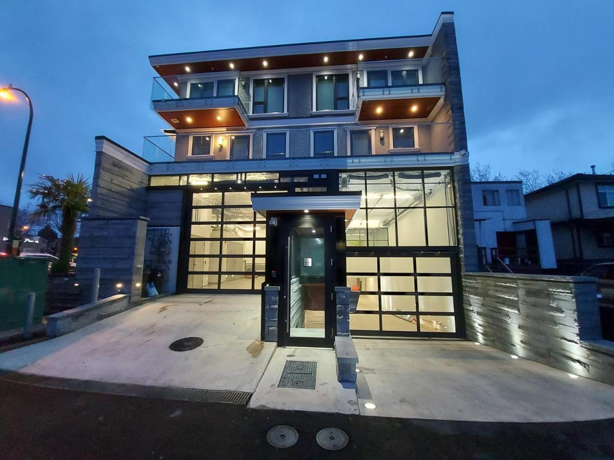 Beautiful Bright 3 Bed Townhouse