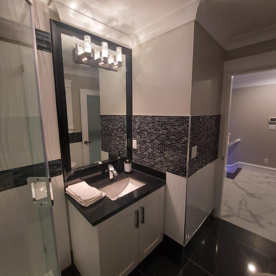 Beautiful Bright 3 Bed Townhouse * Vancouver