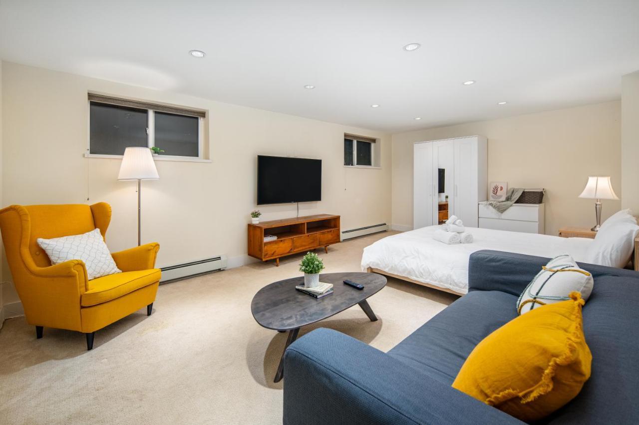 Gorgeous 4 Bedroom Garden Level At West & Ubc
