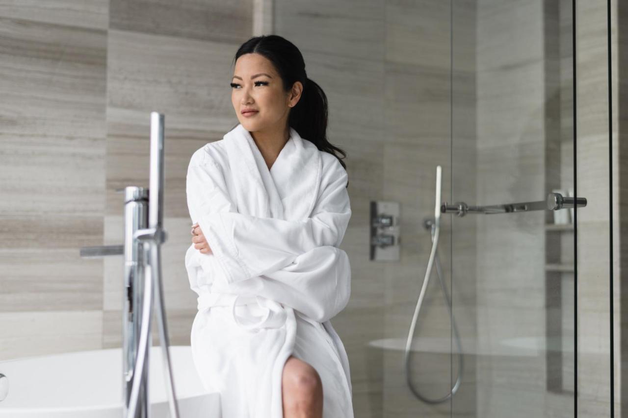 Paradox Hotel Vancouver 4*