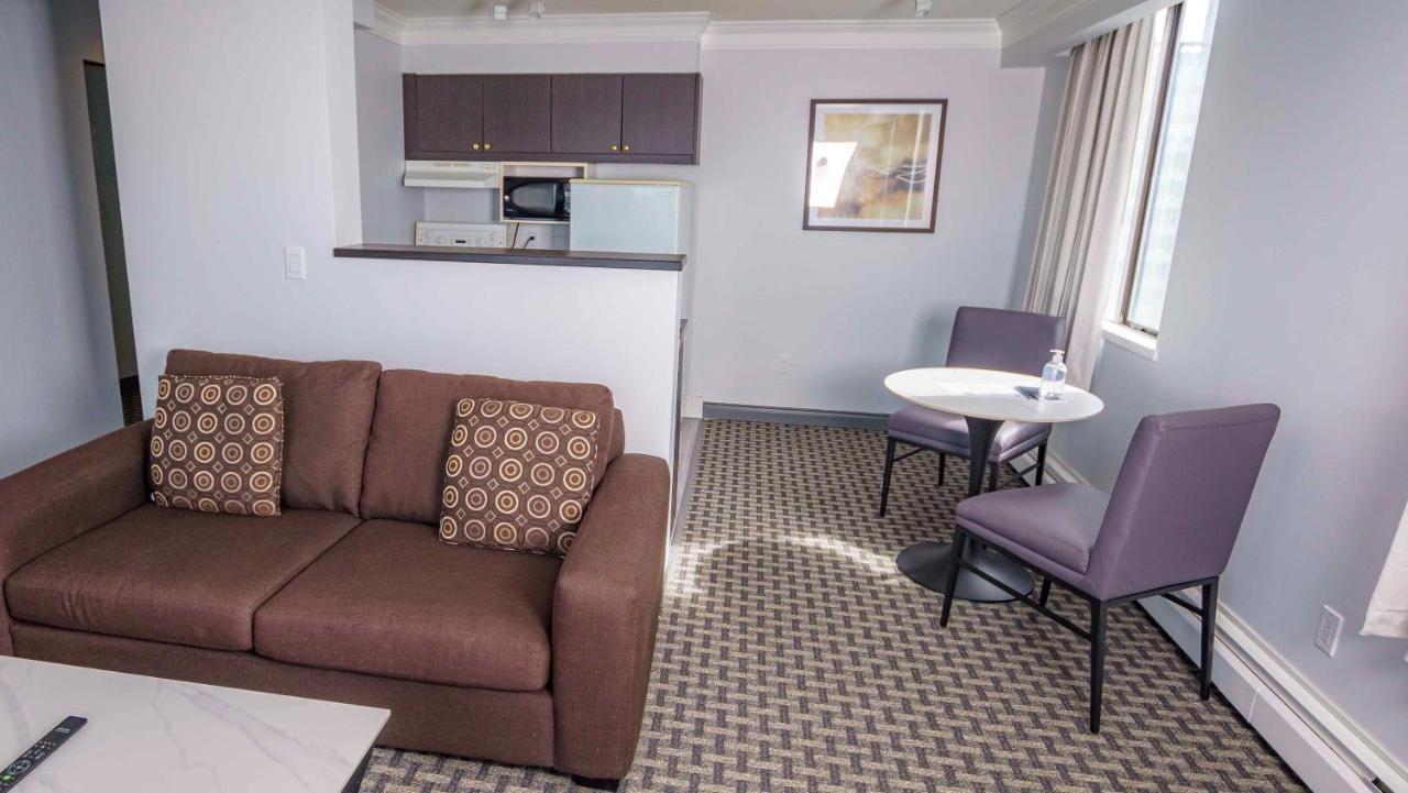 Hotel Century Plaza 3*