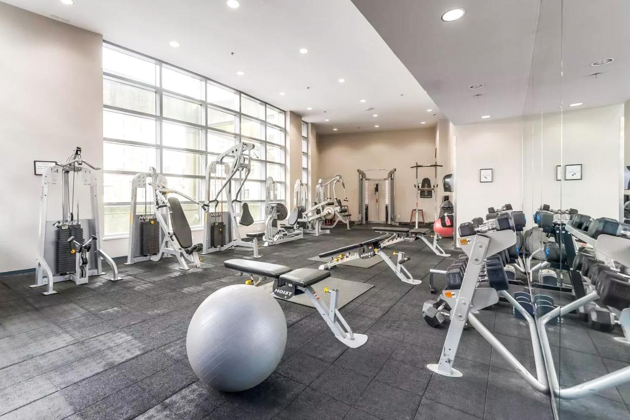 Heart Of Downtown 1 Bd Entire - Pool, Gym, Parking, Office, Ac Apartment Vancouver