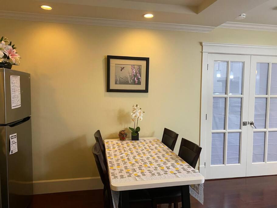 Spacious Modern New Apartment *