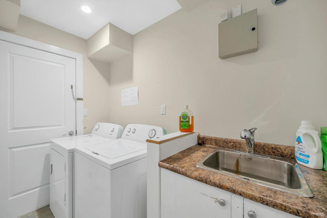 Luxurious Getaway In Vancouver-private With Attached Bathroom Vancouver