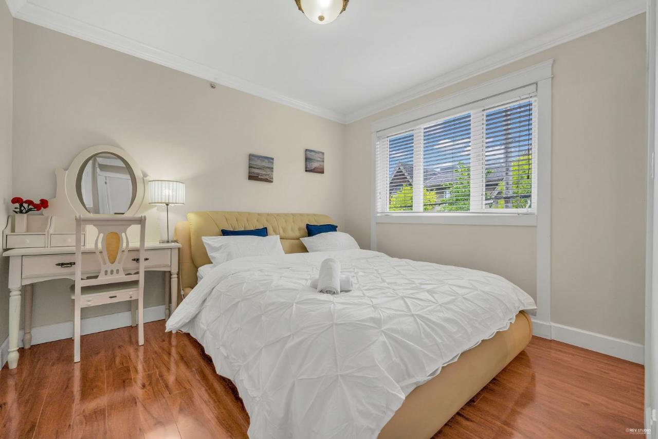 Luxurious Getaway In Vancouver-private With Attached Bathroom Gasthof