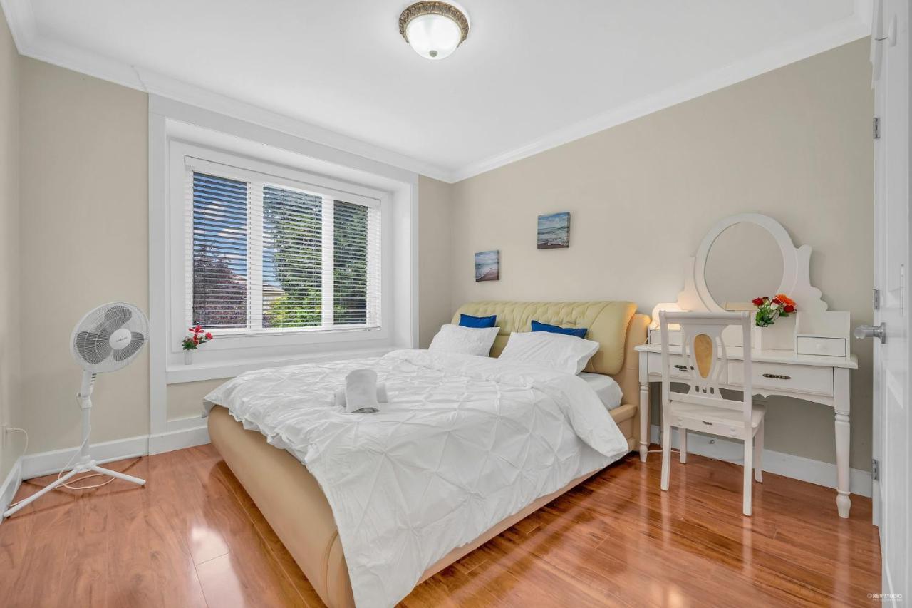 Luxurious Getaway In Vancouver-private With Attached Bathroom Gasthof *