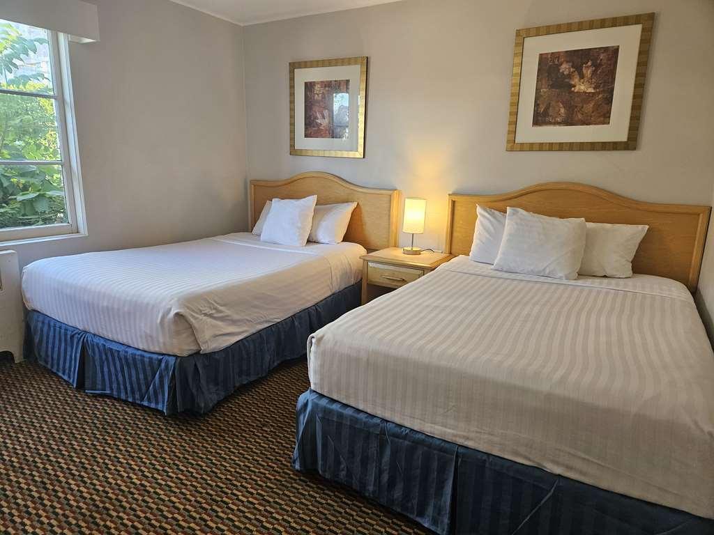 2400 Hotel Vancouver