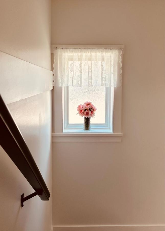 2br 1.5ba Full Kitchen Private - Free Parking - Location Vancouver