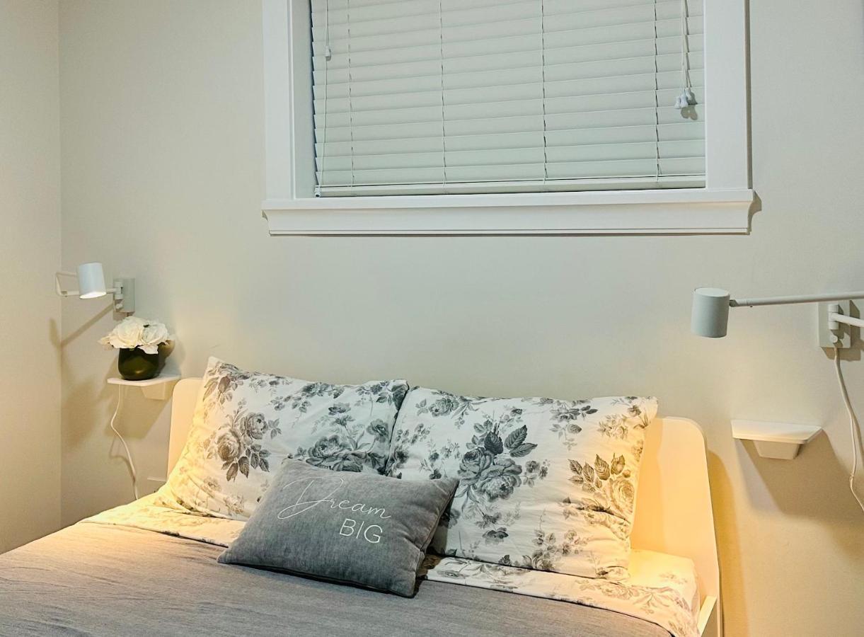 2br 1.5ba Full Kitchen Private - Free Parking - Location Guest house