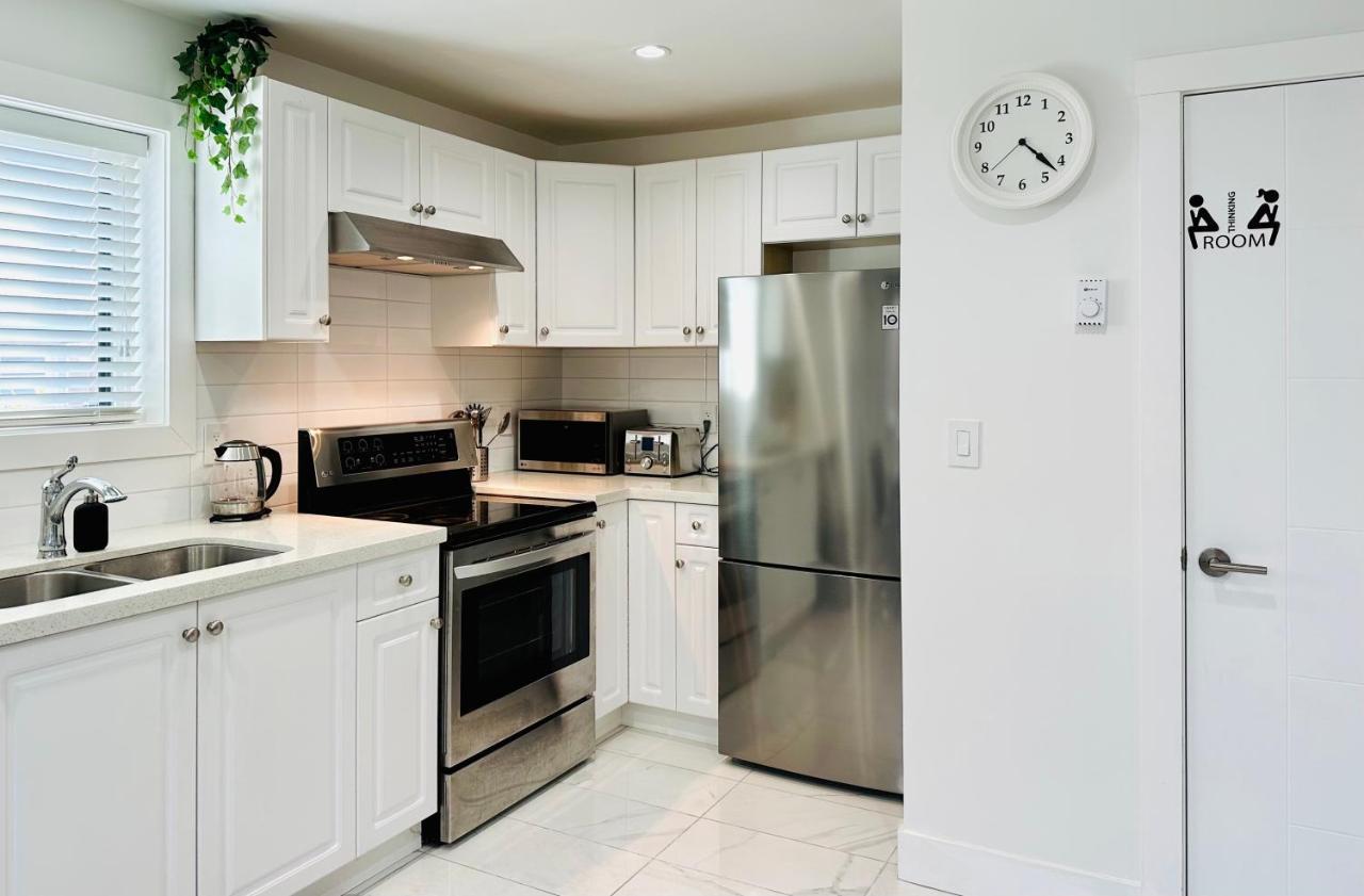 2br 1.5ba Full Kitchen Private - Free Parking - Location Vancouver