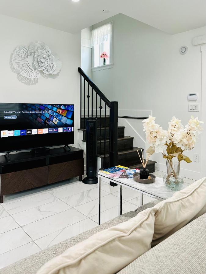 2br 1.5ba Full Kitchen Private - Free Parking - Location *