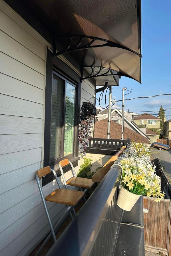 Guest house 2br 1.5ba Full Kitchen Private - Free Parking - Location Vancouver