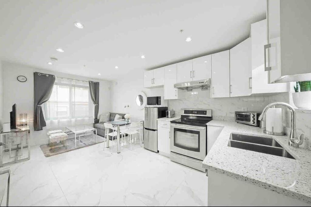 Entire New Cozy And Modern 2-storey House Vancouver