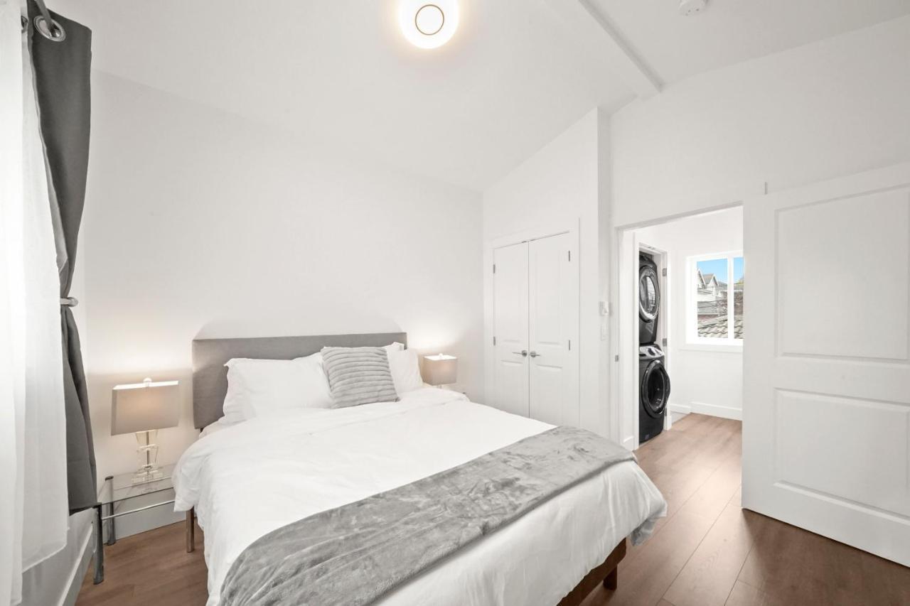 Entire New Cozy And Modern 2-storey House Vancouver