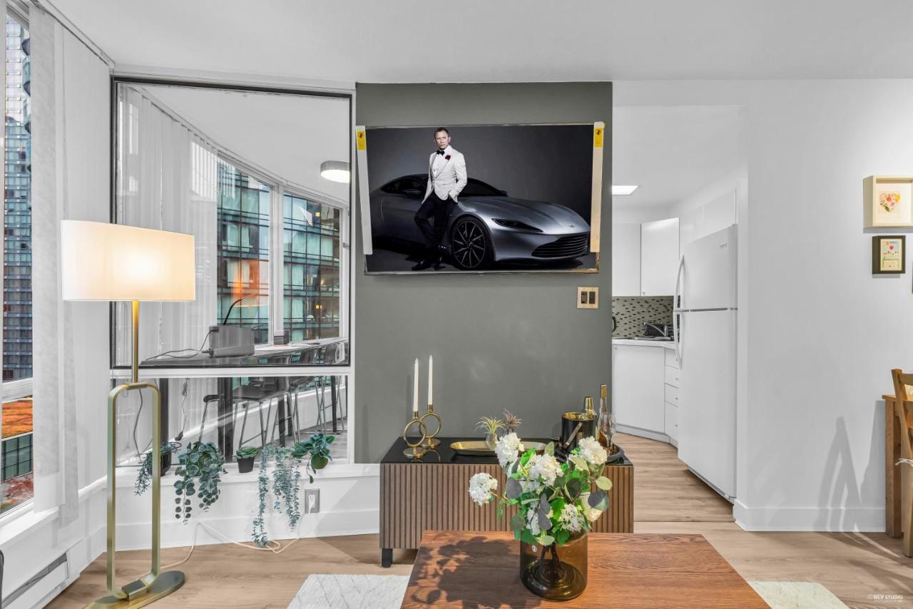 Apartment 1-br In Downtown Coal Harbour With Parking And Views *