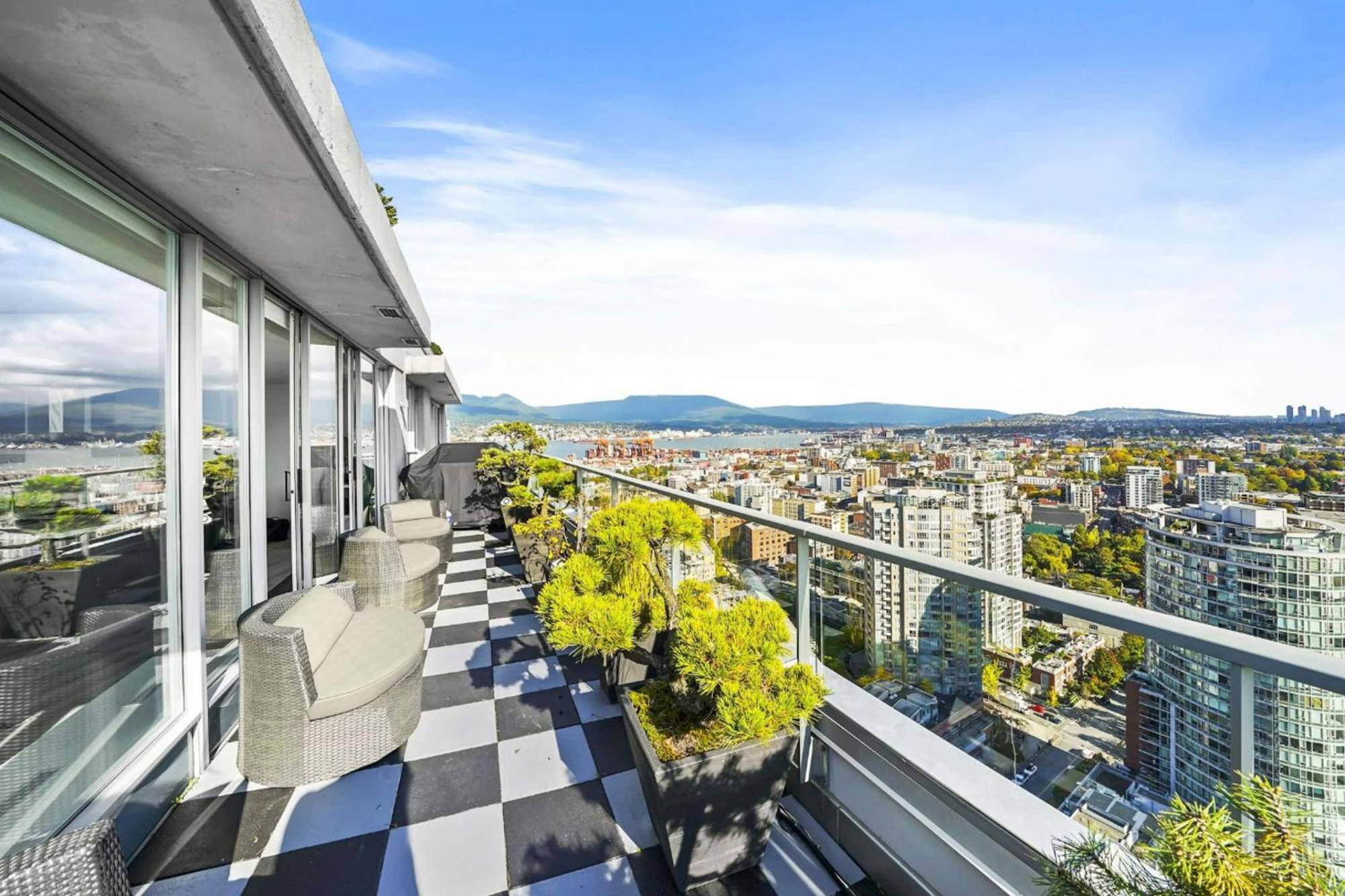 Skyline Hideaway Vancouver