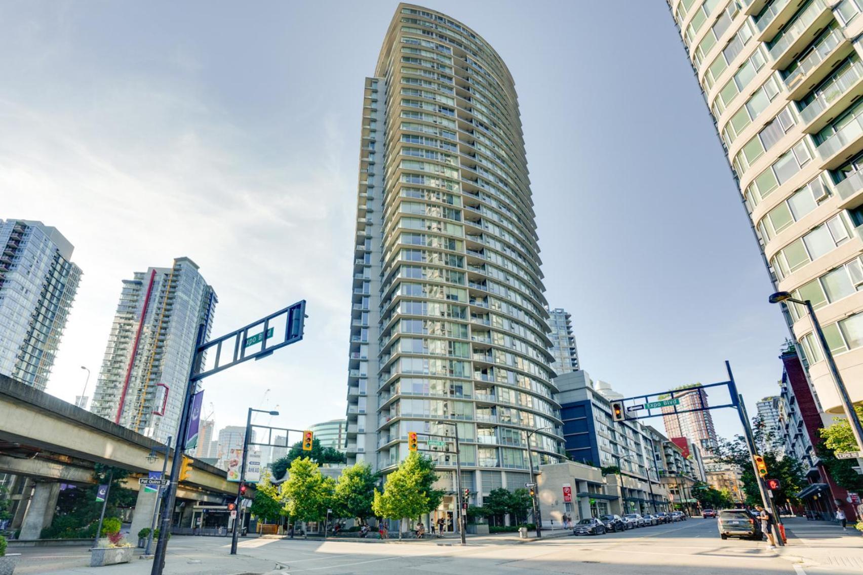 Heart Of Downtown 1 Bd Entire - Pool, Gym, Parking, Office, Ac