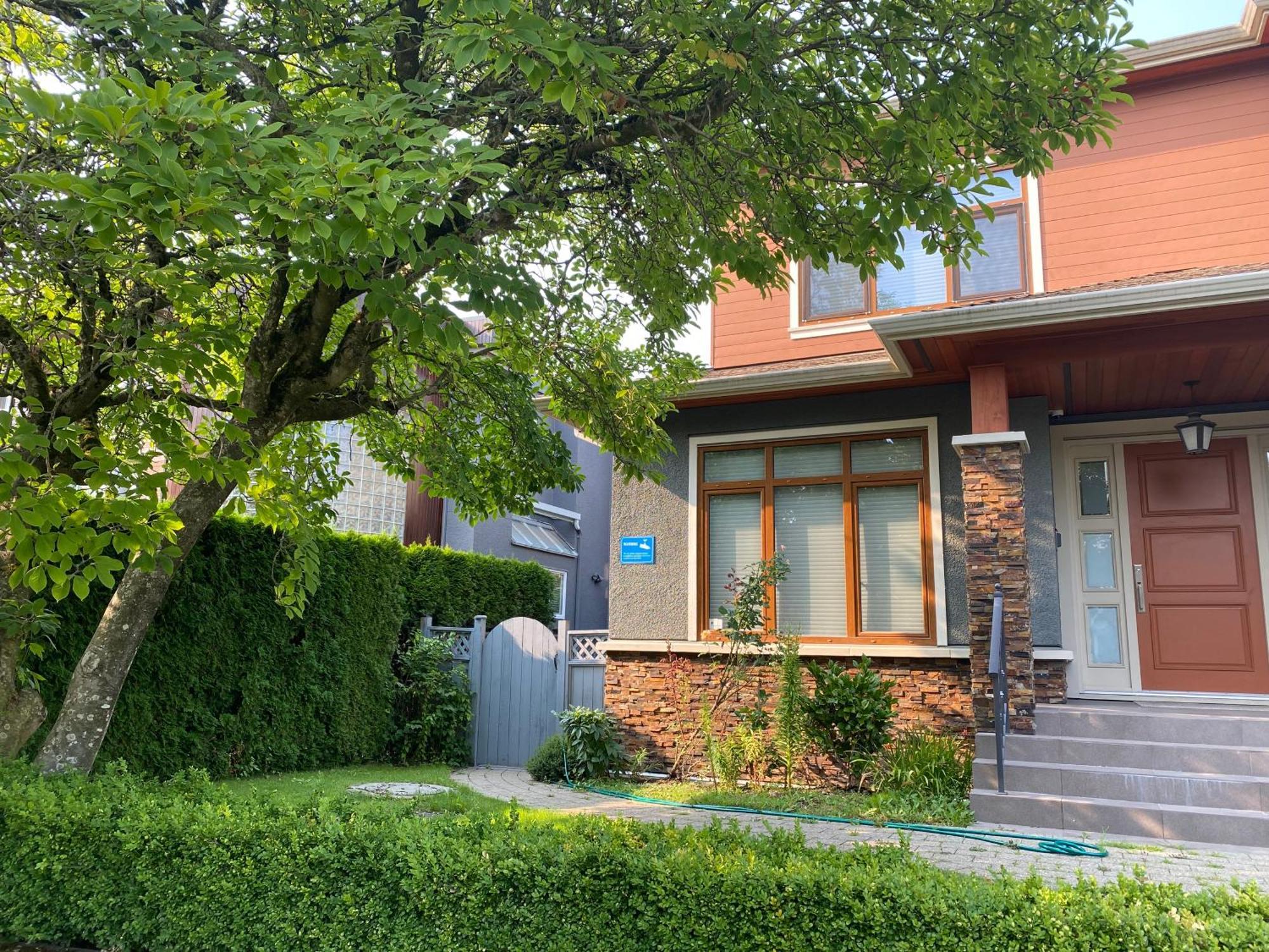 Spacious Modern New Vancouver