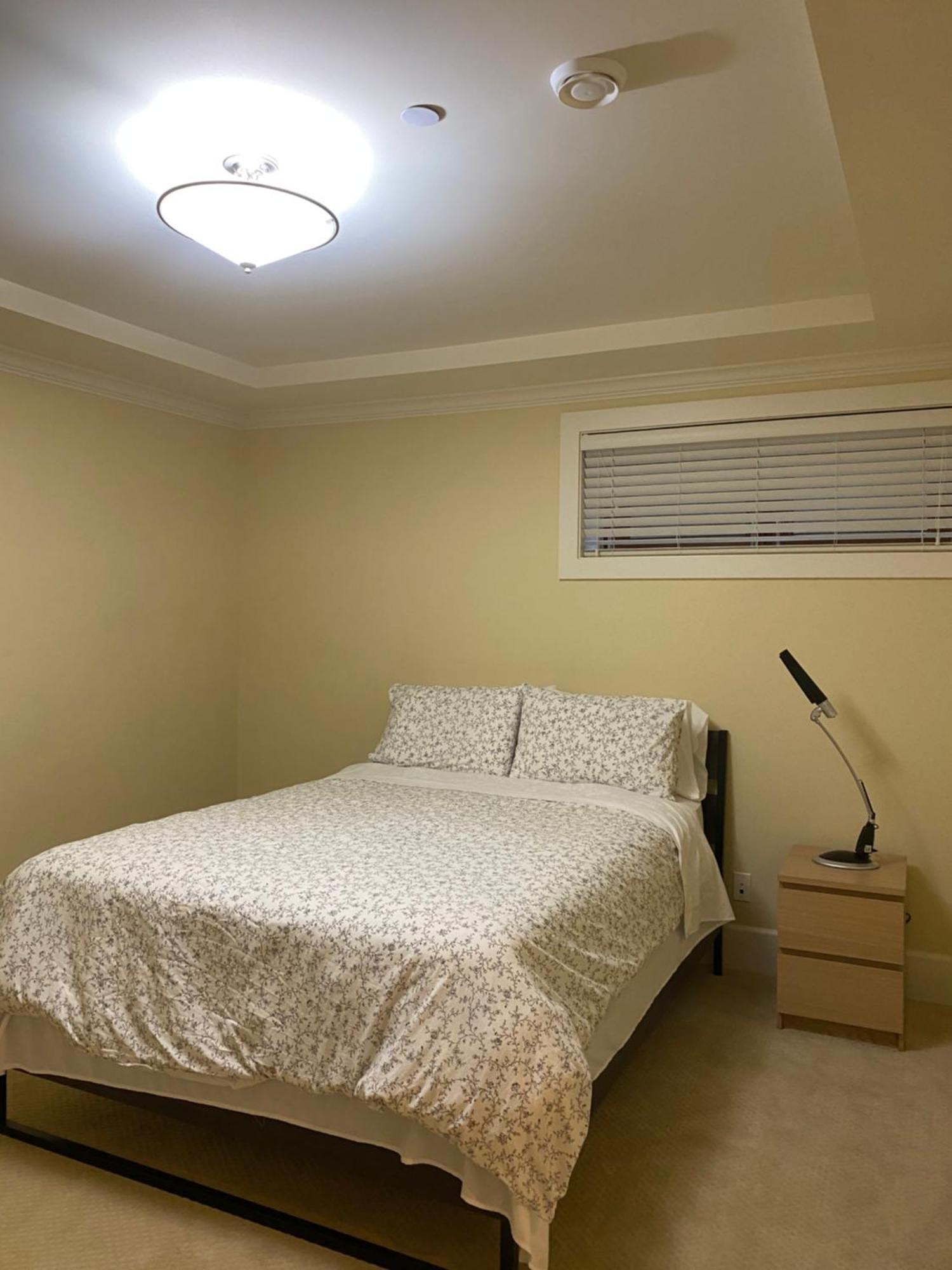Spacious Modern New Apartment *