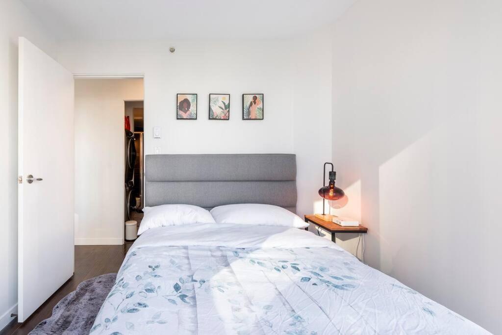 Luxury 2-bedroom Side Yaletown Vancouver