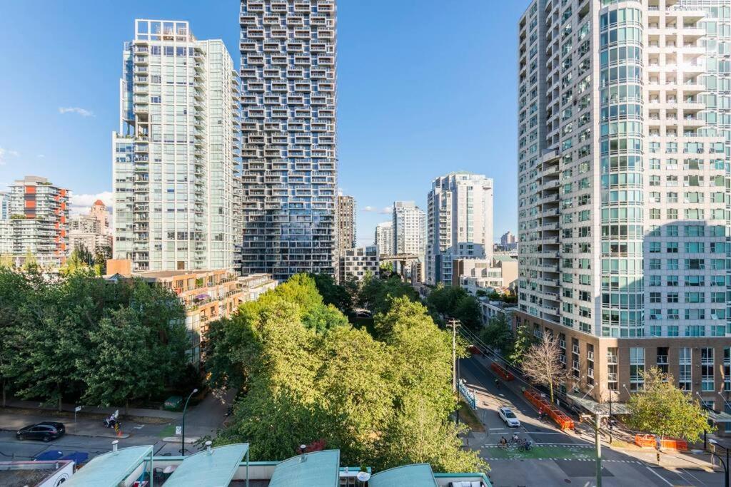 Luxury 2-bedroom Side Yaletown