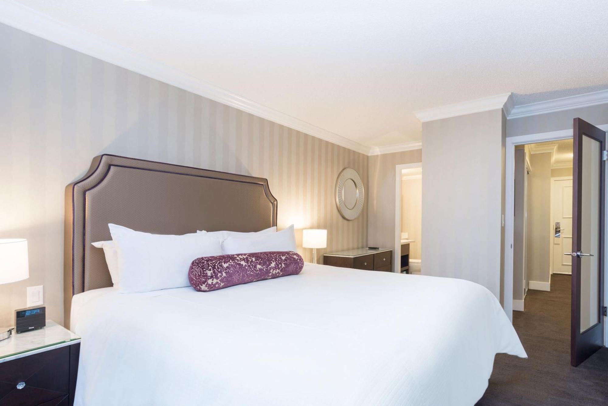 Hotel La Grande At The Sutton Place Vancouver