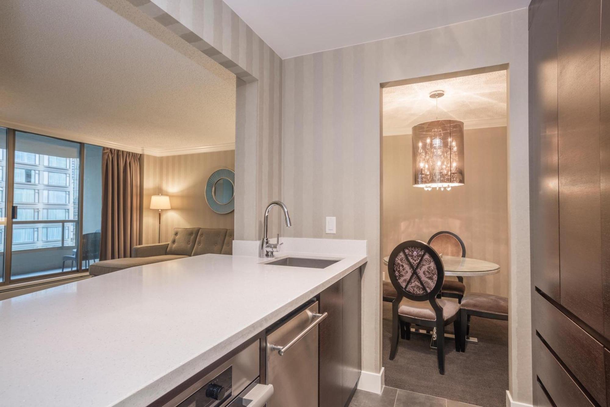 La Grande At The Sutton Place Hotel