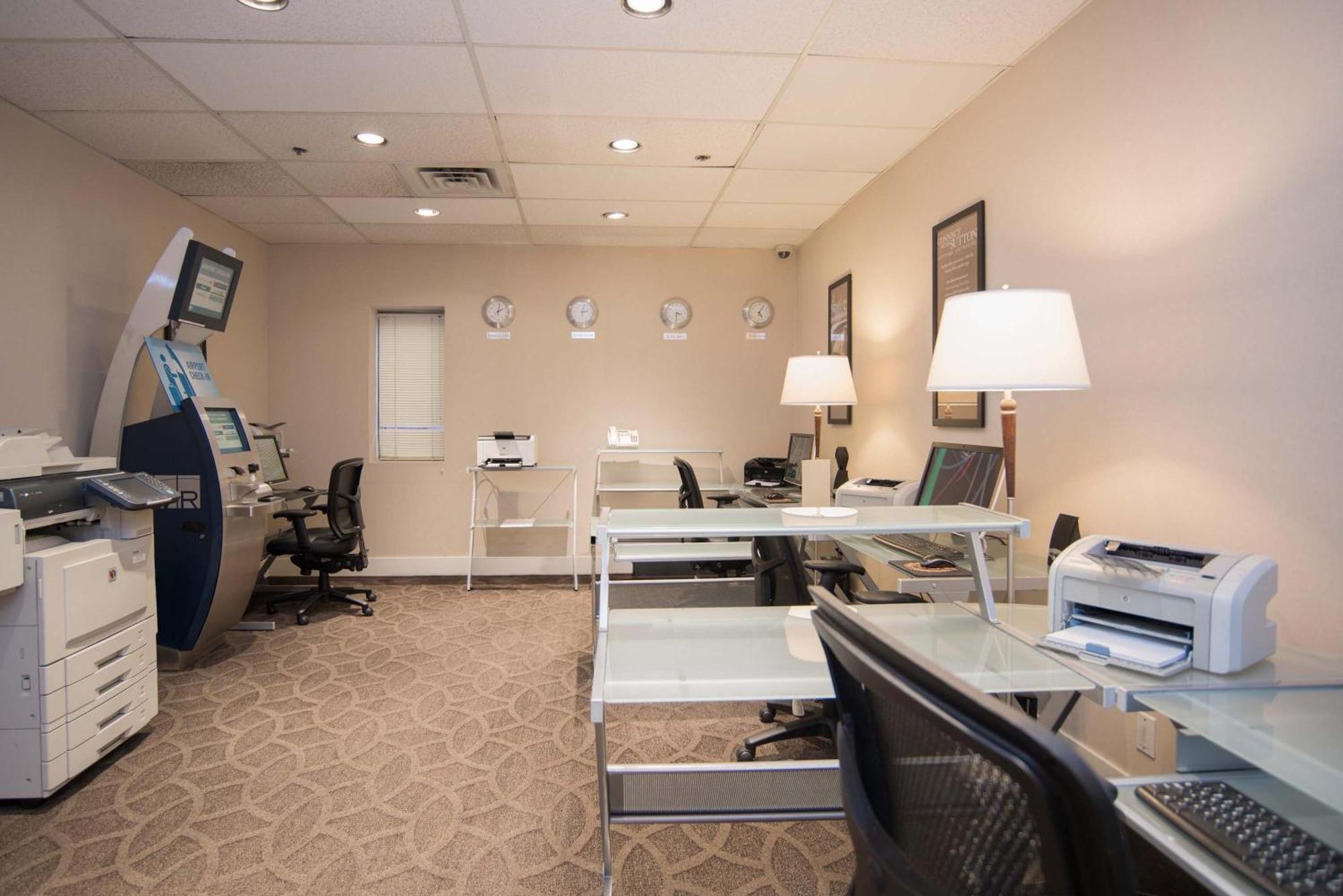 La Grande At The Sutton Place Hotel 5*