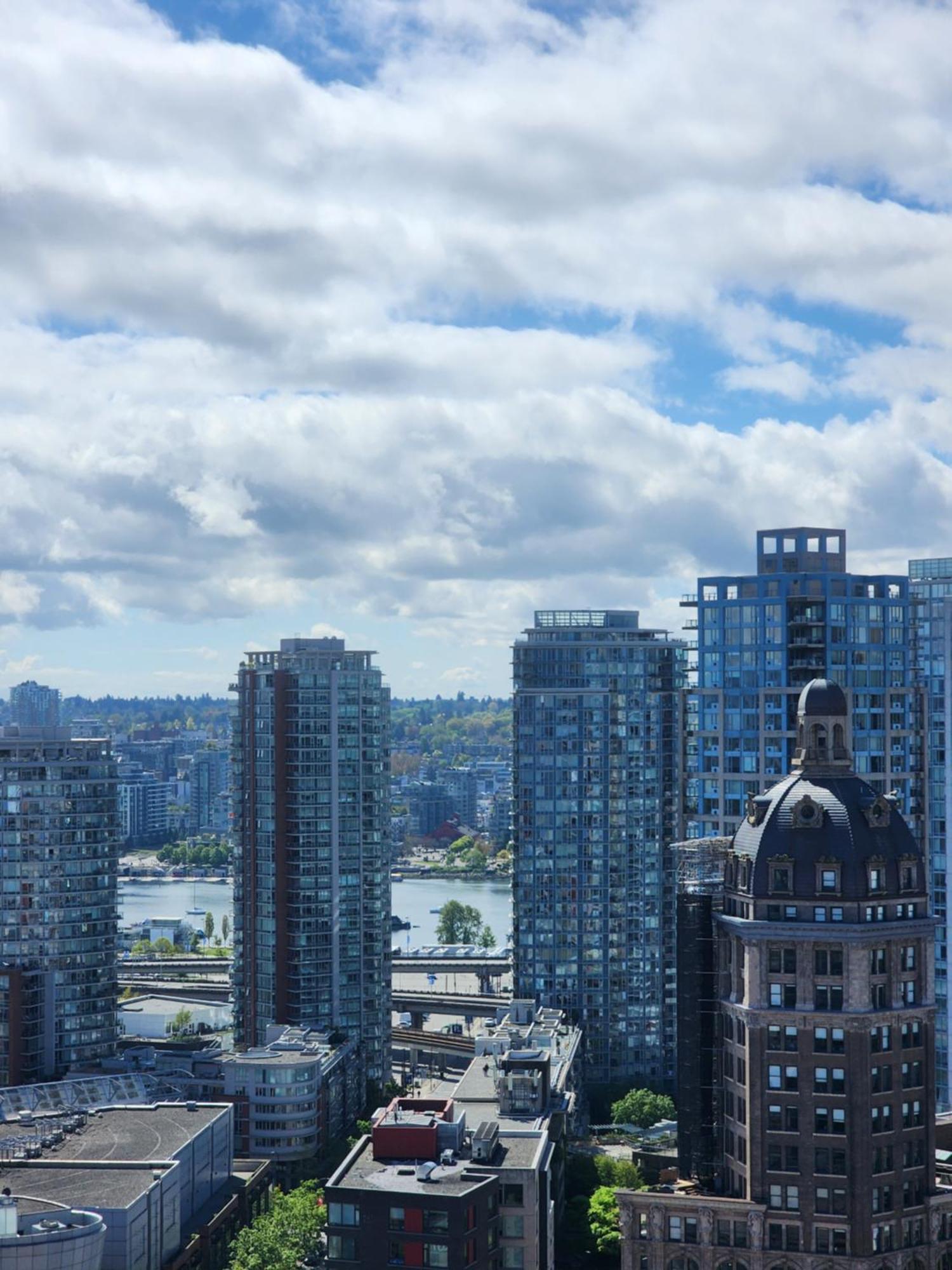 Luxury Downtown Apartment Vancouver
