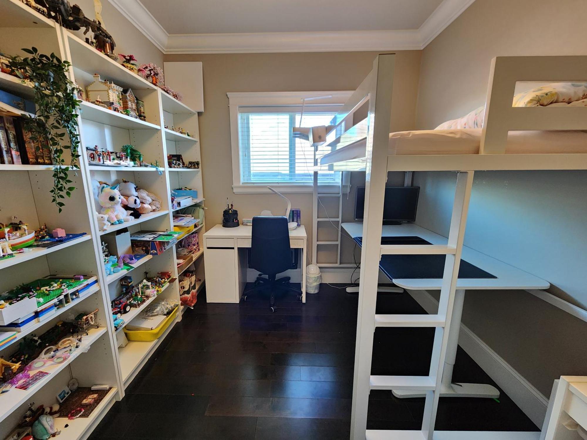 Gasthof Rare Find Exquisitely New Quiet & Safe Skytrain Vancouver