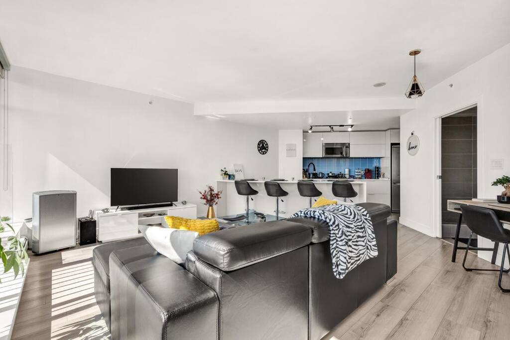 Luxury With Views! Vancouver