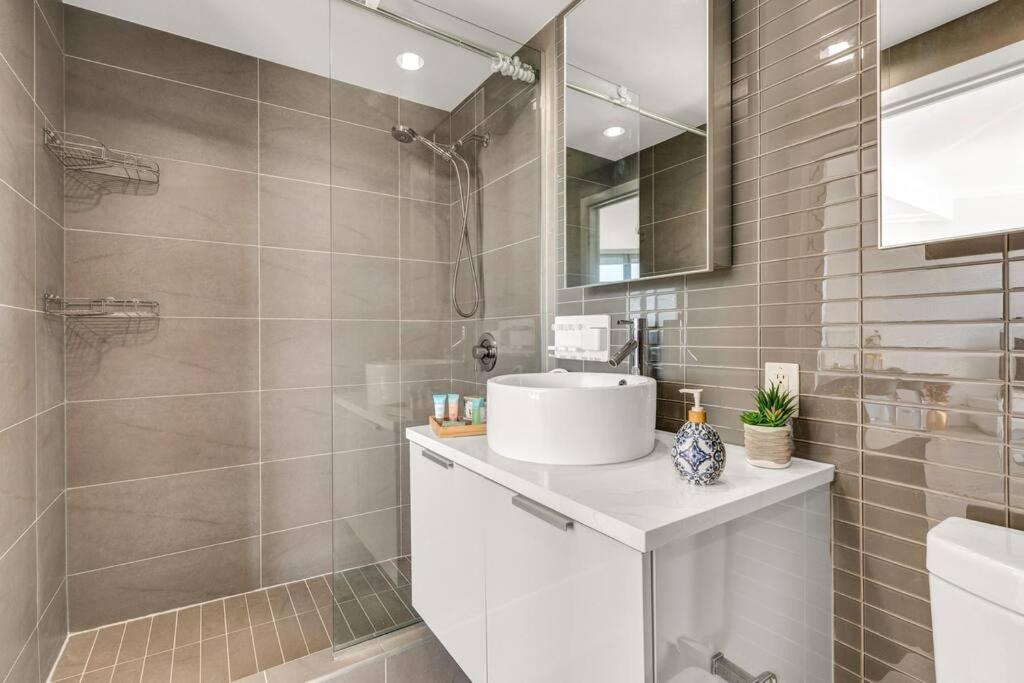 Luxury With Views! Apartment