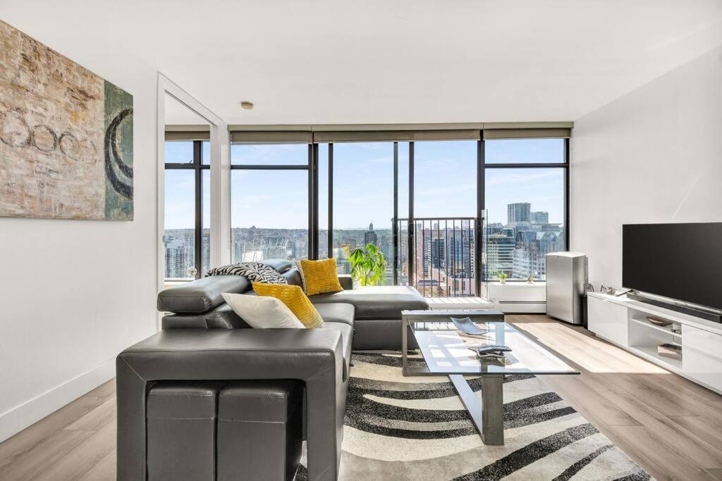 Apartment Luxury With Views!