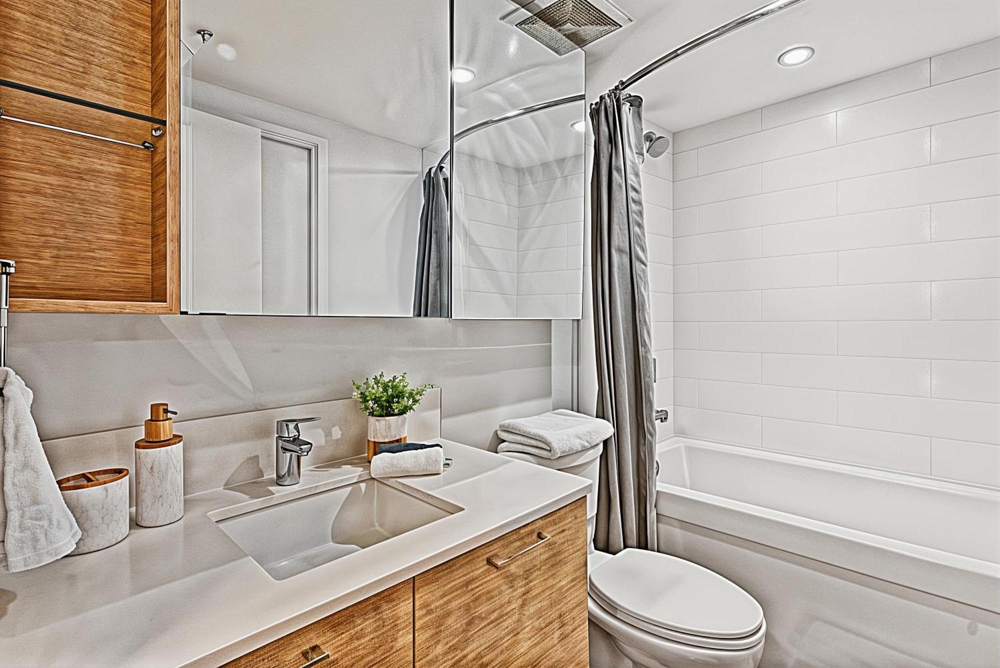Modern 2-bedroom Duplex In The Heart Of Downtown *