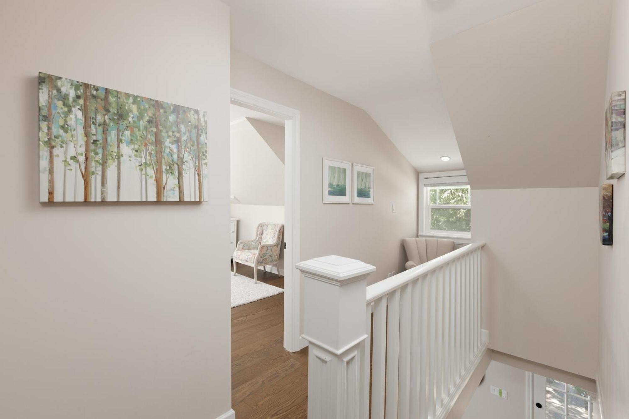 Charming 2-bd In Heart Of *