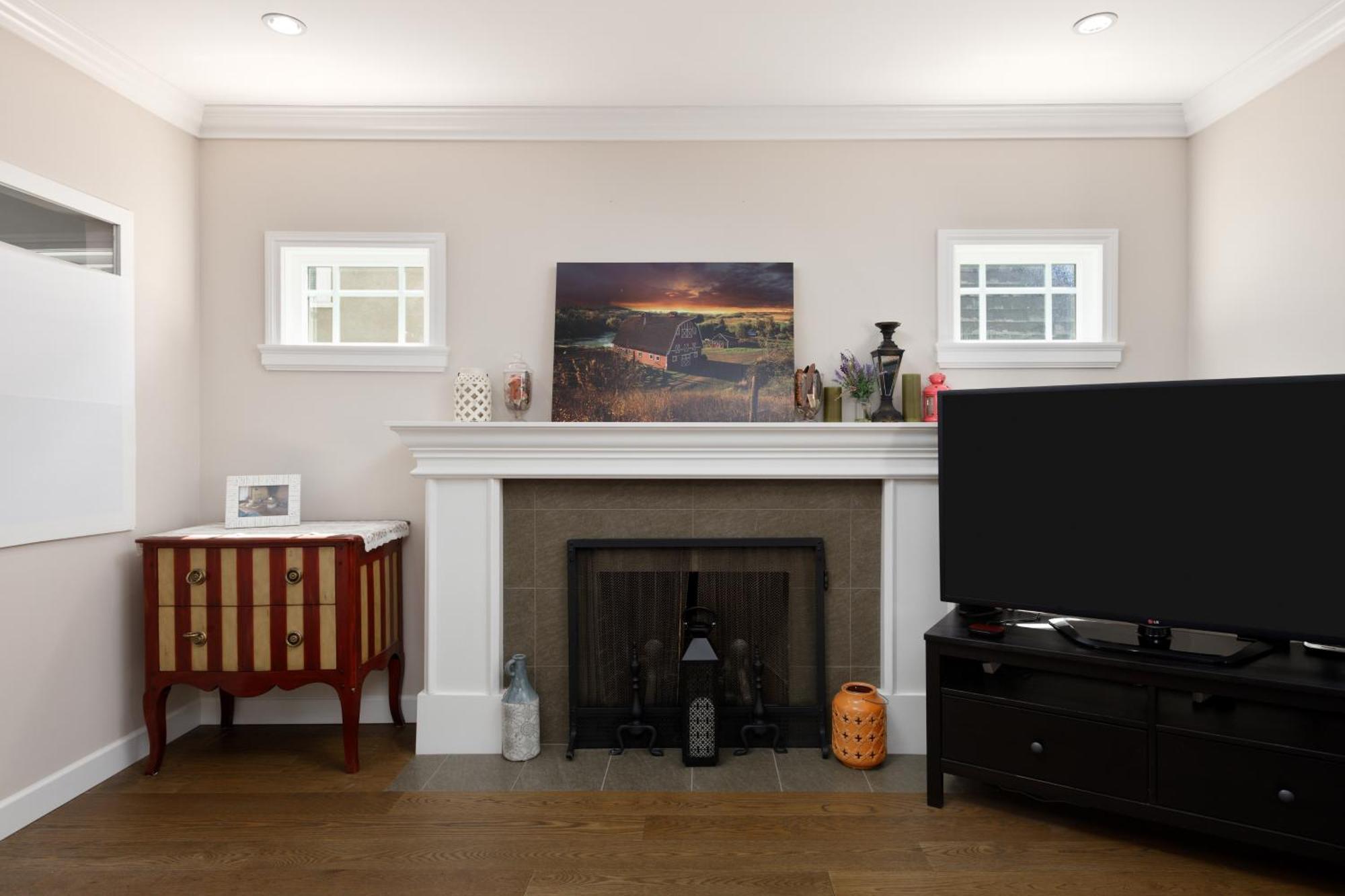 Homestay Charming 2-bd In Heart Of Vancouver