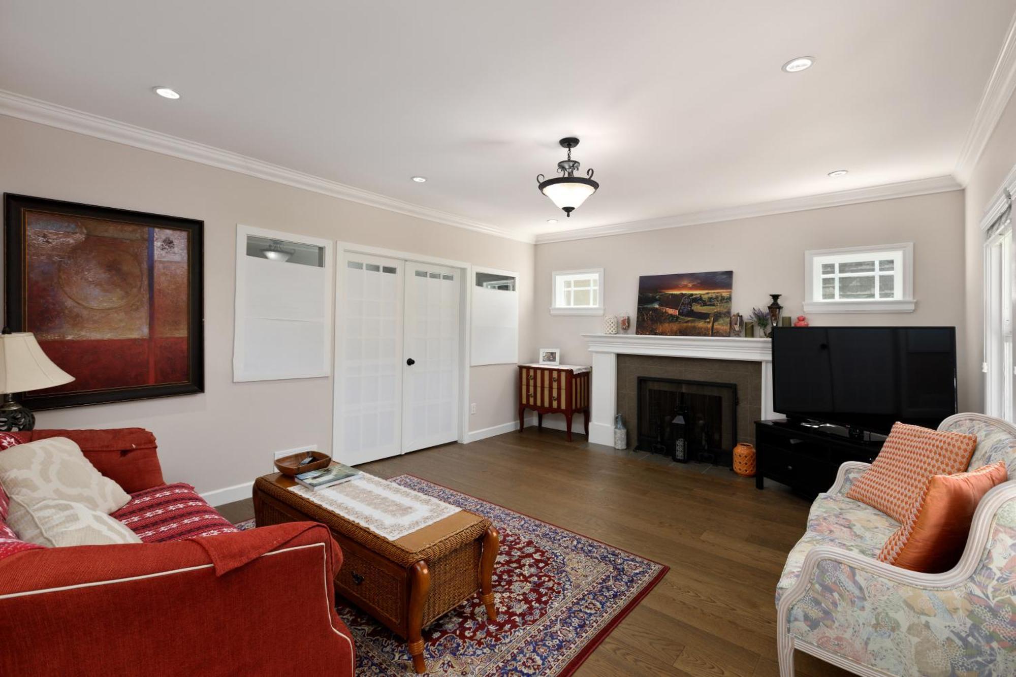 Homestay Charming 2-bd In Heart Of