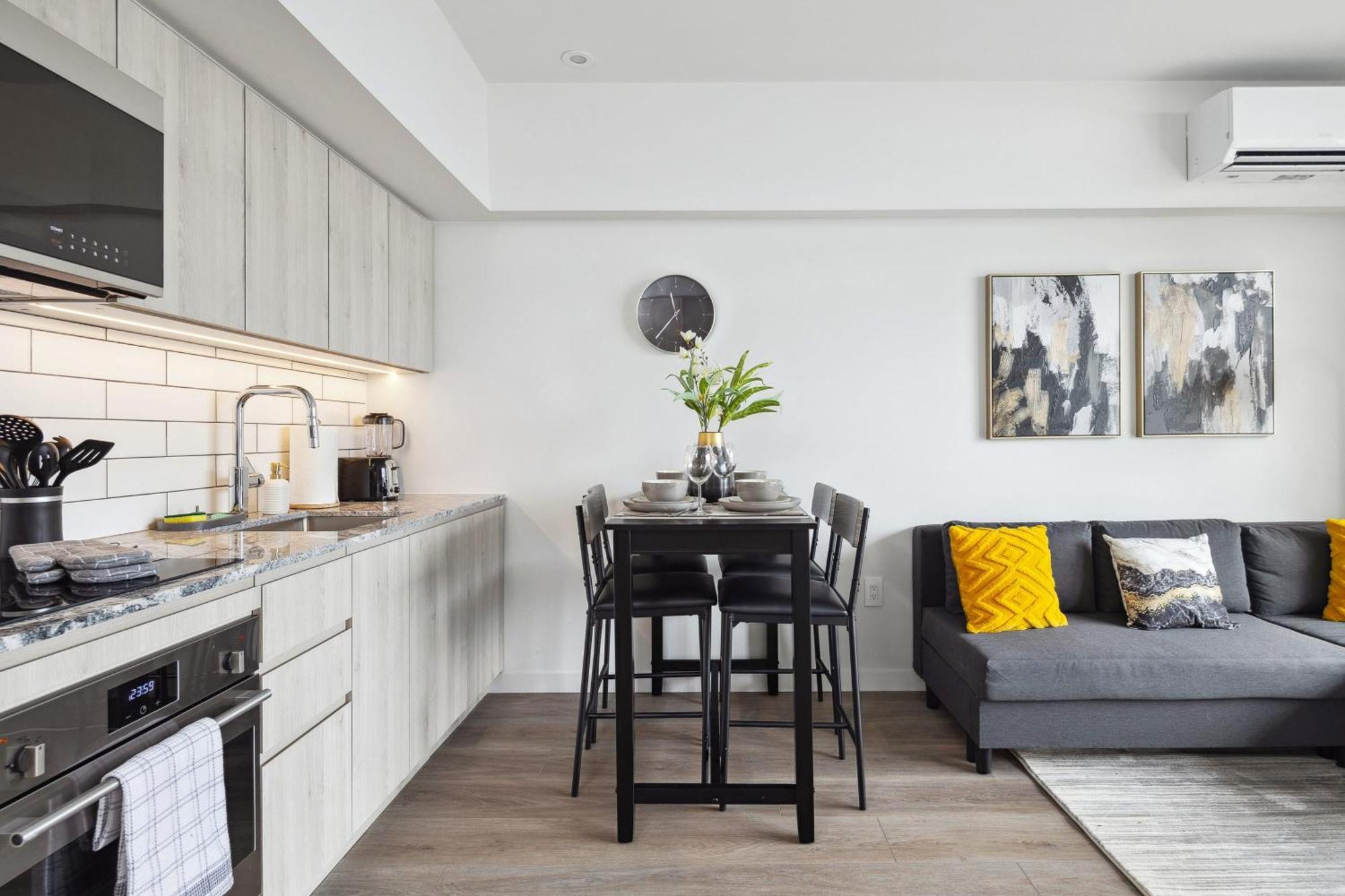 Brand New In Downtown * Vancouver