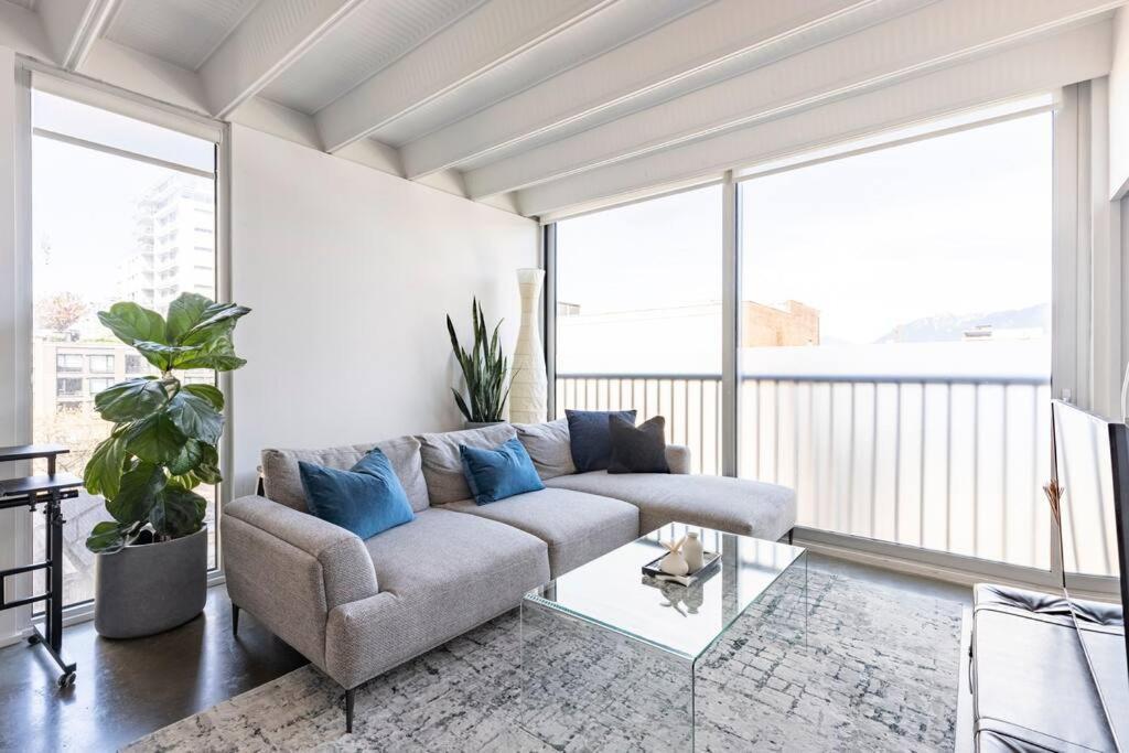 Apartment Cozy 1br With Ac, Chinatown, Rogers Arena, Seawall Vancouver