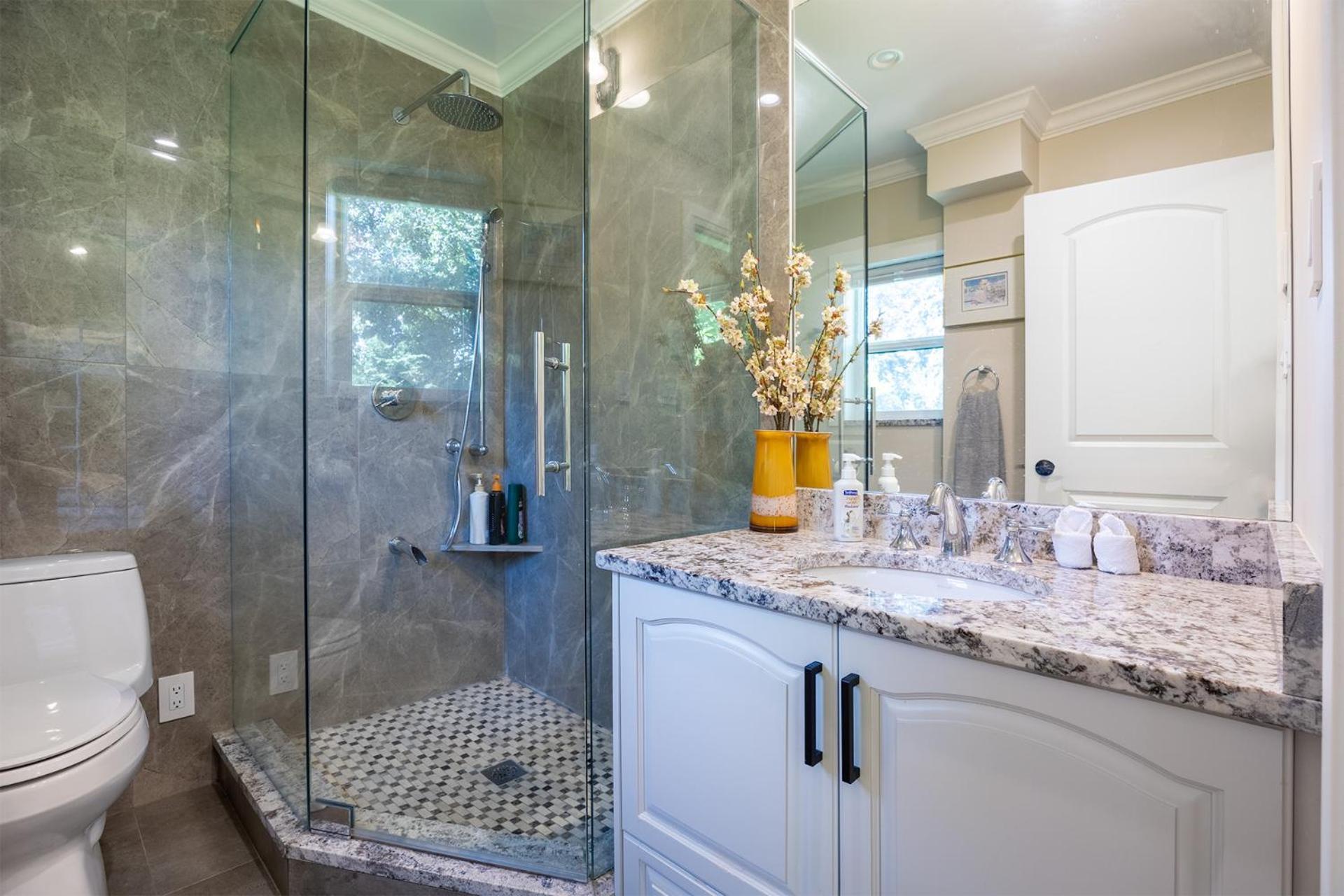 Shaughnessy Cozy Bedrooms Homestay