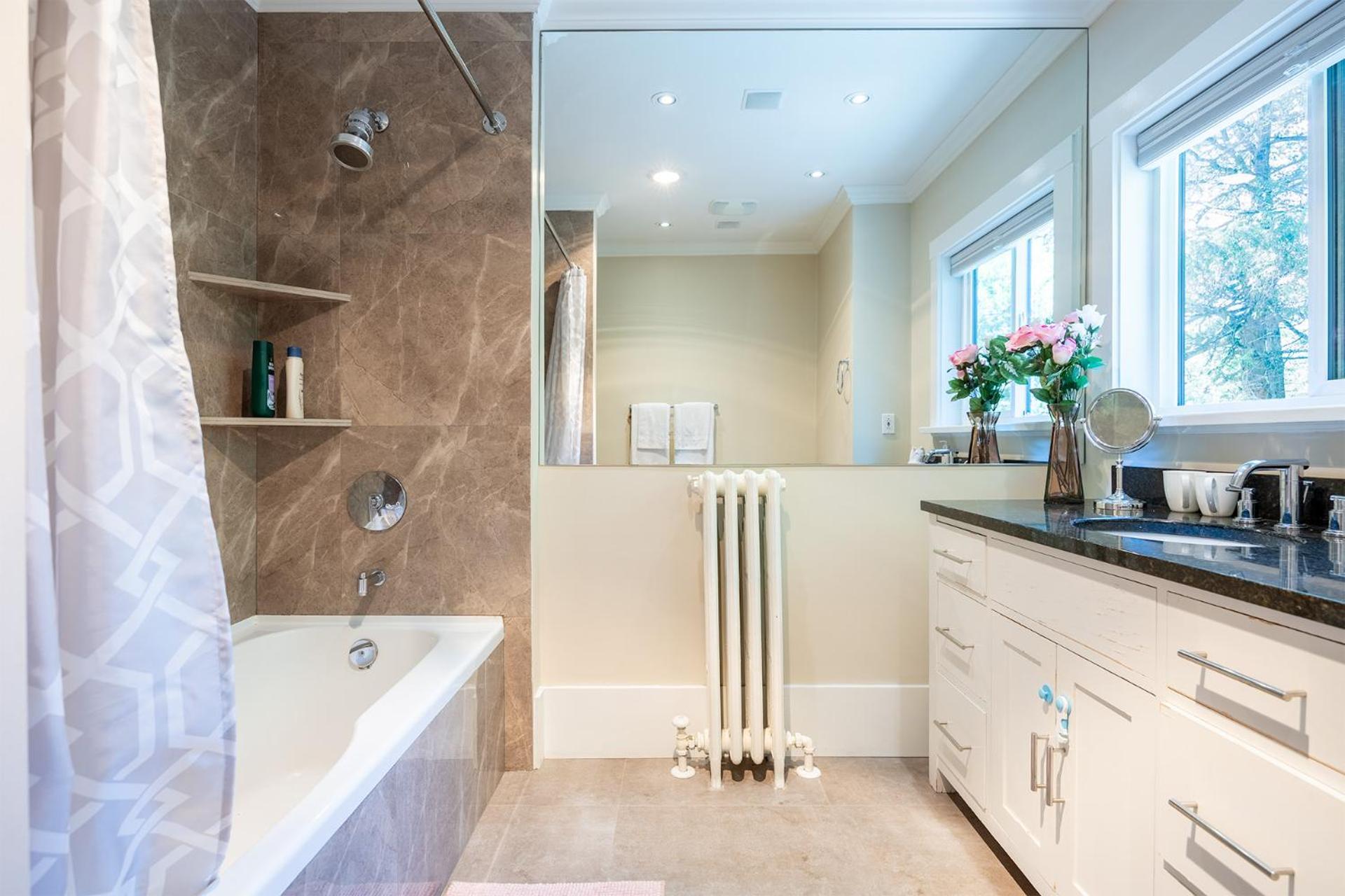 Homestay Shaughnessy Cozy Bedrooms