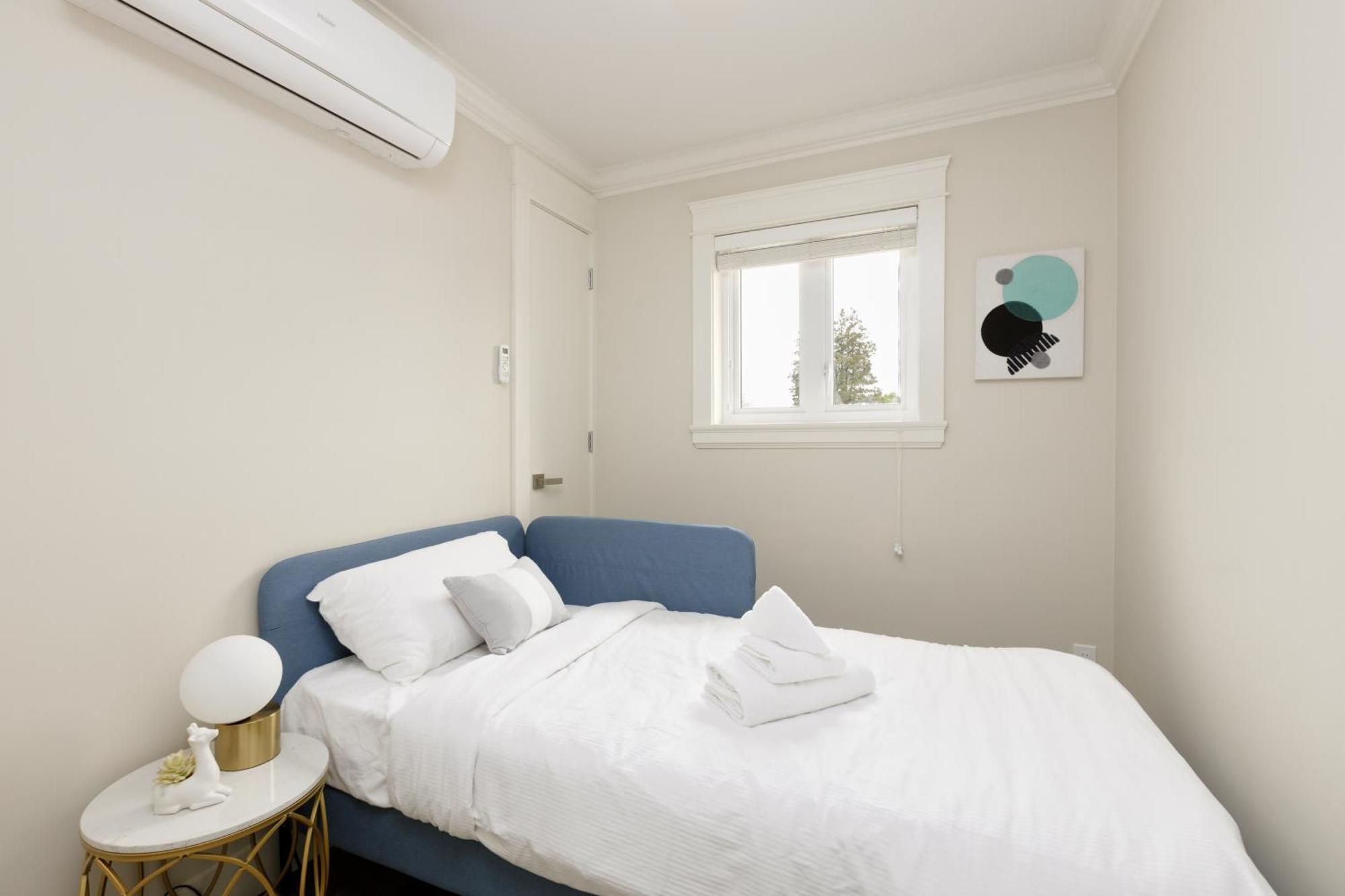 Charming Retreat Near Downtown- Cozy Oasis On Nanaimo St Guest house *