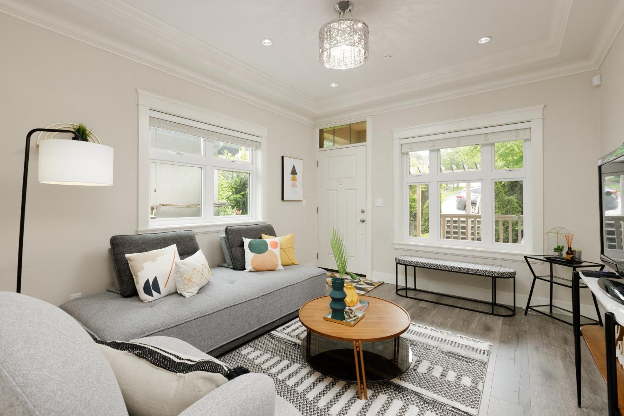 Charming Retreat Near Downtown- Cozy Oasis On Nanaimo St * Vancouver